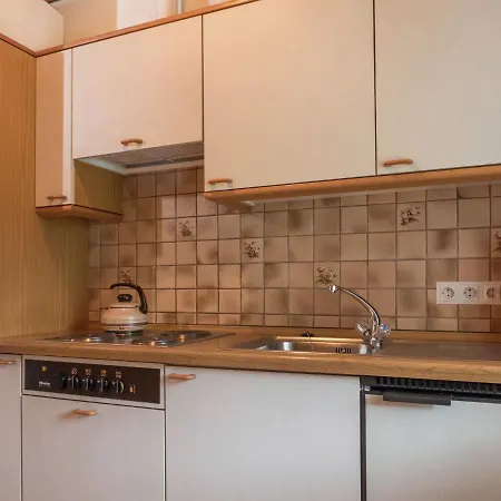 아파트 Modern Near Forest In 바트리폴드사우샤프바흐